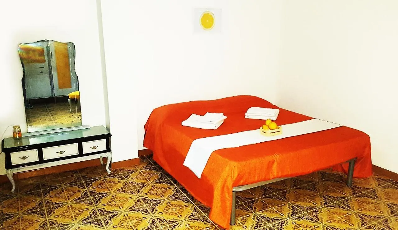 Casa Gentile Caruso Bed and Breakfast Torrenova  0*, Torrenova (Sicily) Italien